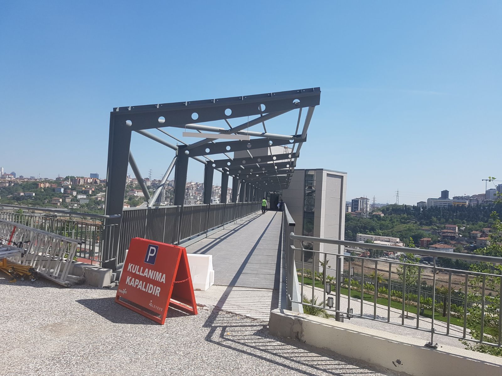 5.LEVENT METRO GİRİŞİ 